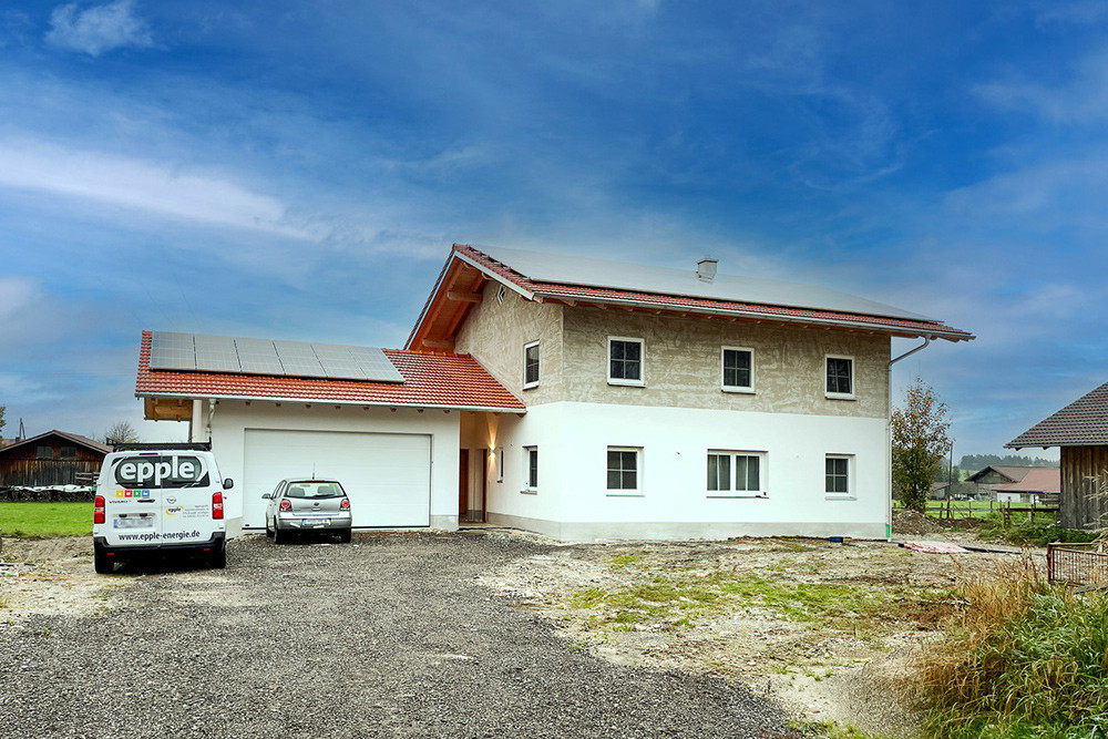 Hackschnitzelhzg., PV, Batterie, Wallbox in Ronried 06/2024